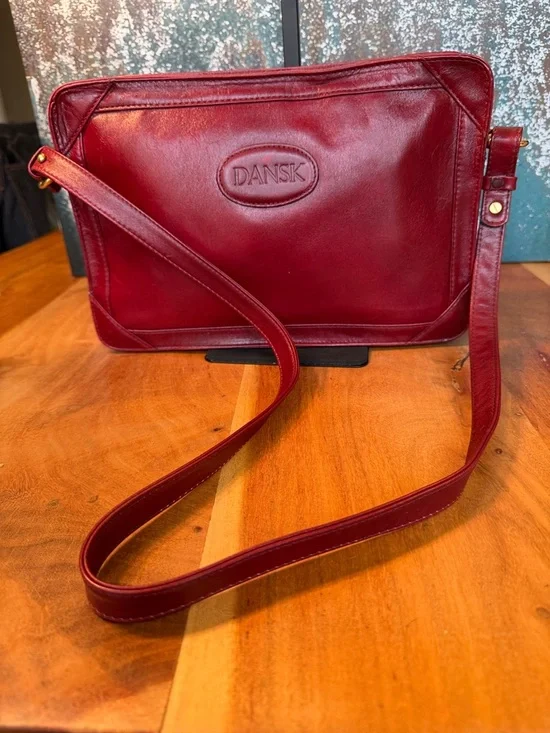 Dansk Vintage 1990s Minimalist Leather Crossbody Bag Burgundy (GUC) - Picture 8 of 16
